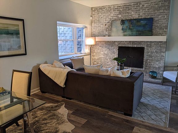 2nd image of 7250 Eastmoor Dr APT 202