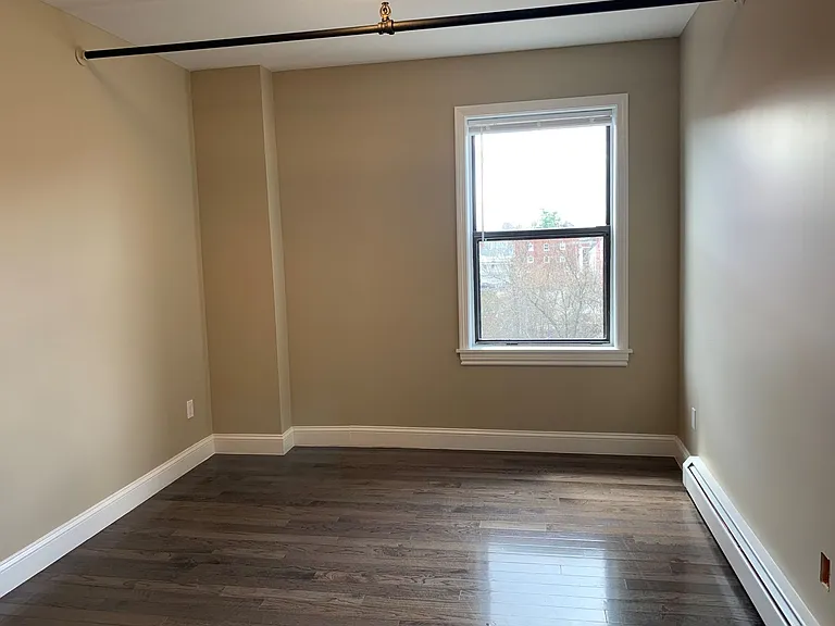 148 Main St — Photo 6
