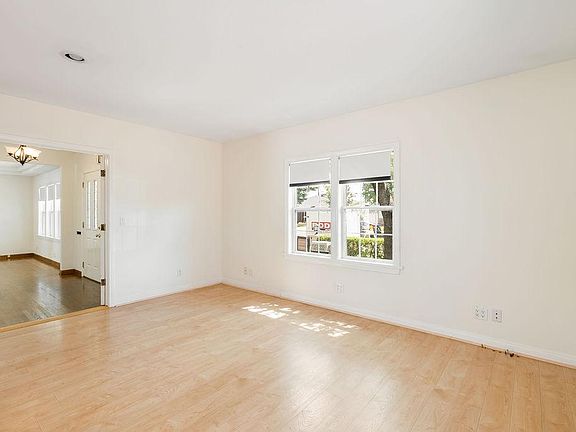 4th image of 1221 N Frederic St