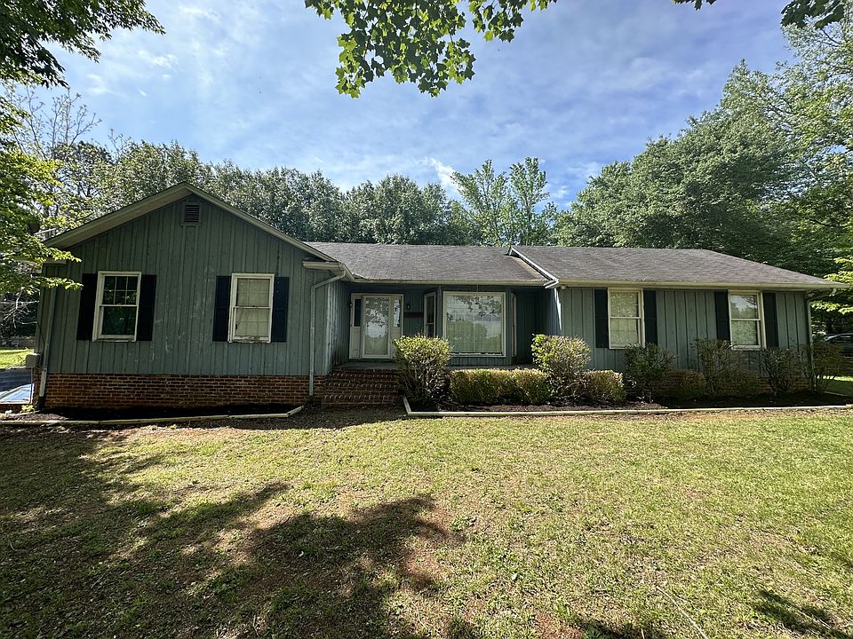 2nd image of 142 Cherry Ln