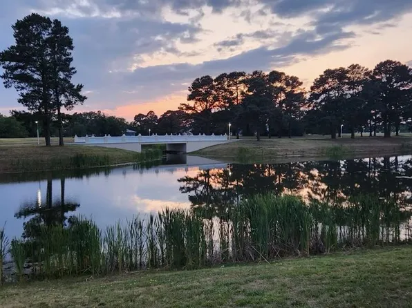 38 Bridgeton Dr, Cape Charles, VA 23310