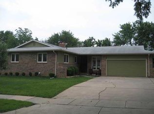 239 Frontier Dr, Mulvane, KS 67110