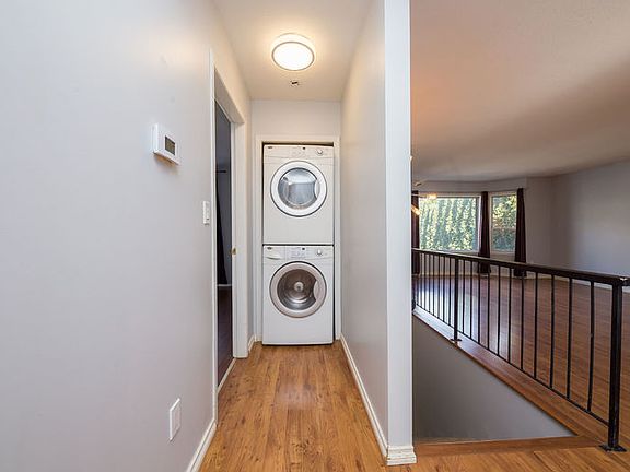3rd image of 2279 Park Dr #1A
