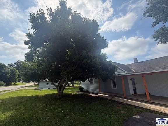 3rd image of 304 S 6th St W