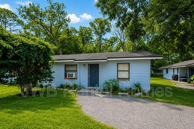 5432 Alpha Ave