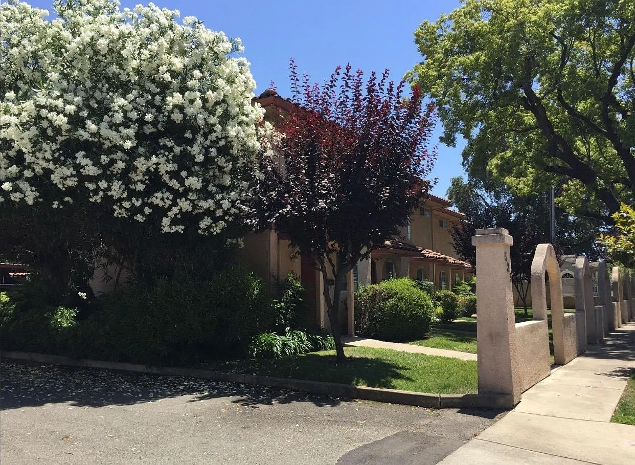 525 Cooper Ave — Photo 2