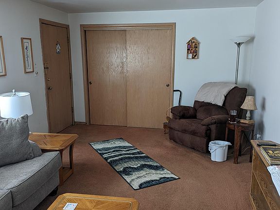 3rd image of 5253 N Nashville Ave #2S