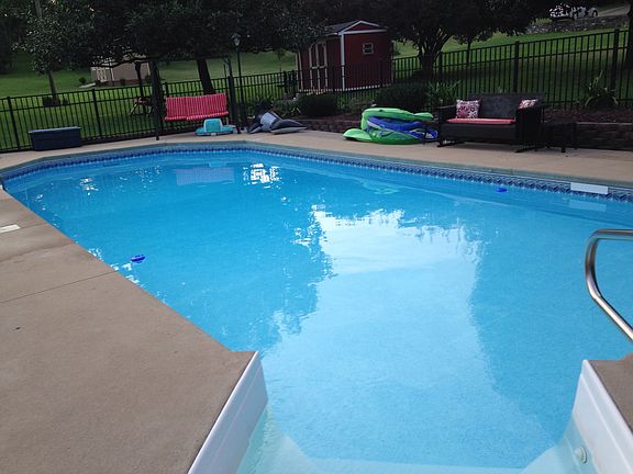 2nd image of 1115 Belvedere Dr