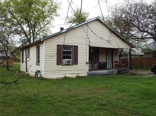 104 E Lone Cedar Pike, Blooming Grove, TX 76626