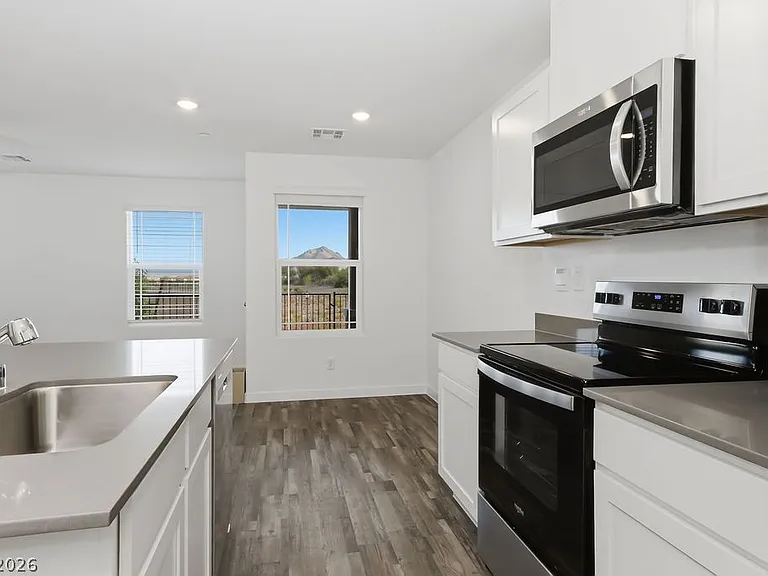 482 Golden Myna Ave — Photo 14