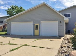 1908 16th St NW, Minot, ND 58703