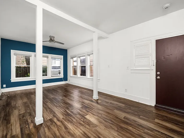 4407 Stanford St — Photo 3