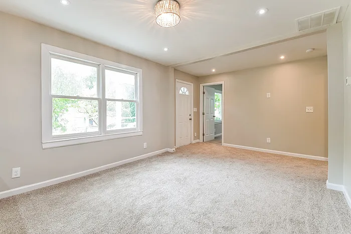 269 Moreland Way — Photo 3