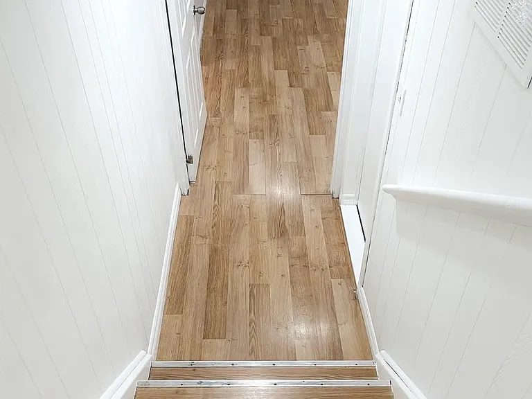 551 Hayward Cres #3 — Photo 9
