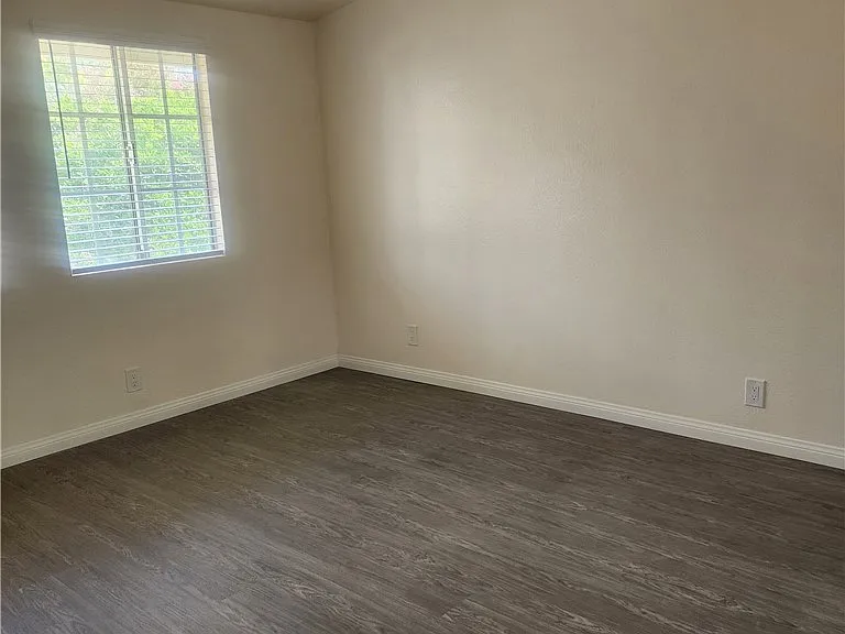 20340 Sherman Way — Photo 21