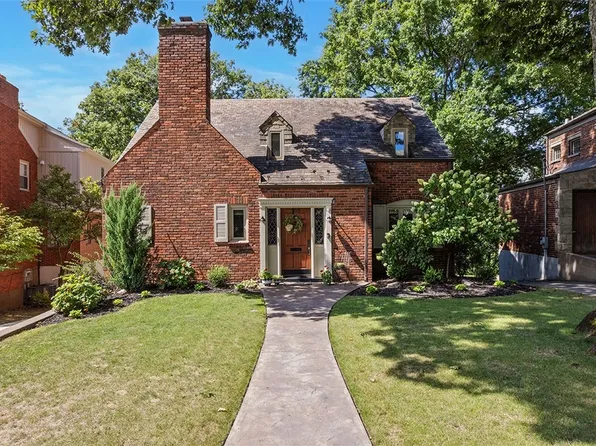 186 Mohawk Dr, Pittsburgh, PA 15228