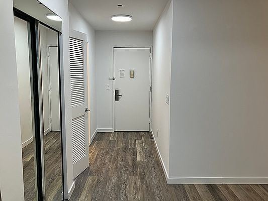 4th image of 556 3rd Ave APT 805