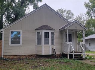 320 S Main St, Lane, KS 66042