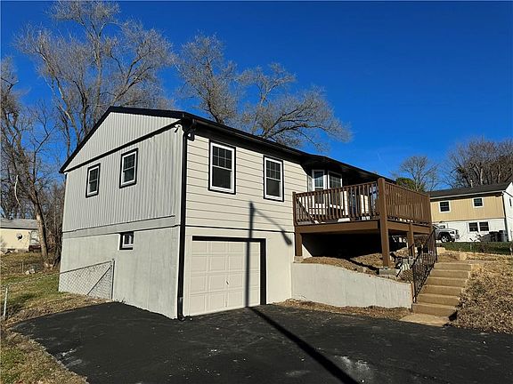 4th image of 8228 Ella Ave