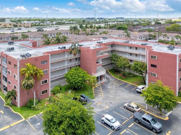 8425 NW 8th St APT 304