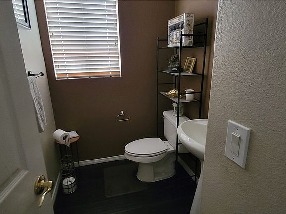 4th image of 10648 Medicine Bow St