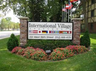 200 W 96th St APT 1I, Bloomington, MN 55420