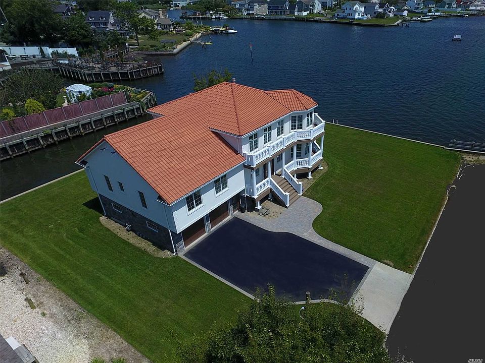 1st image of 33 Harbor Pl #A