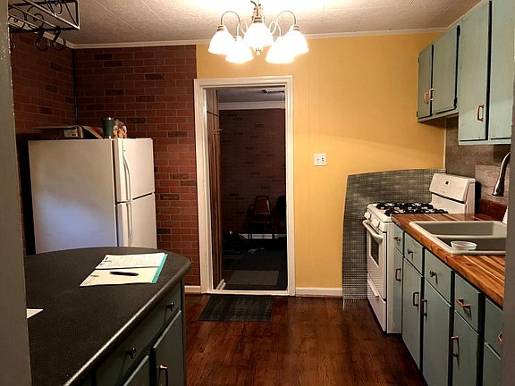 4th image of 1738 Pexton Ave