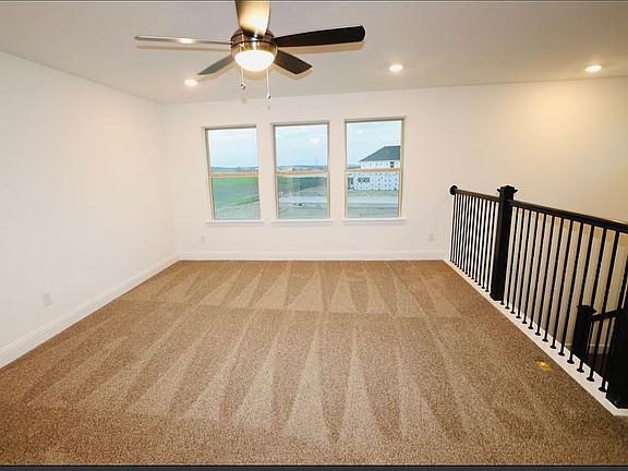 5th image of 2609 Silver Leaf Dr