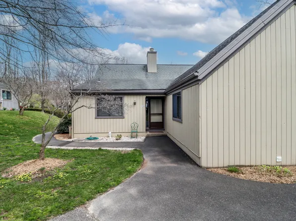 32 Algonquin Lane #B, Stratford, CT 06614