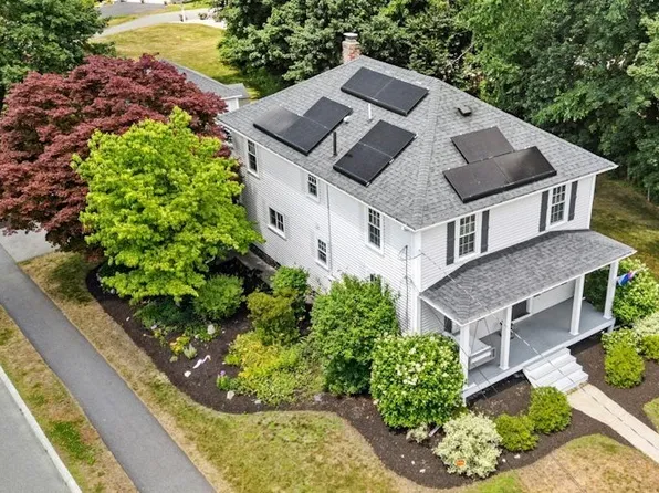 2 Sterling Ct, Northborough, MA 01532