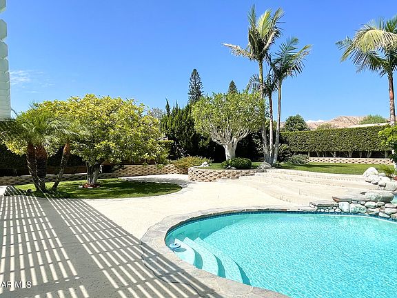 4th image of 2961 Avenida Simi