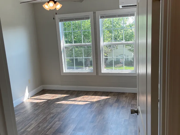 211 Kc East Dr #2 — Photo 2