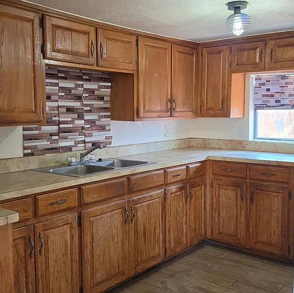 617 Drury Ln — Photo 5