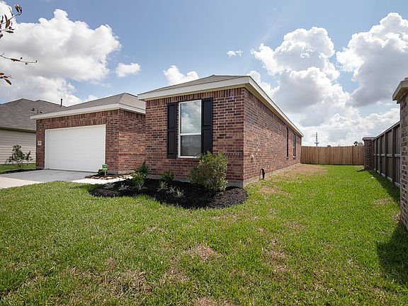 3rd image of 2704 Bryan Park Ln