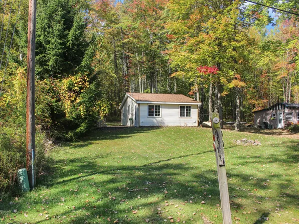 1129 Crestview Dr, Harrison, MI 48625