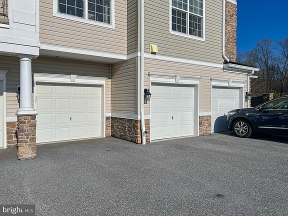 4th image of 510 Quarry View Ct Unit 303