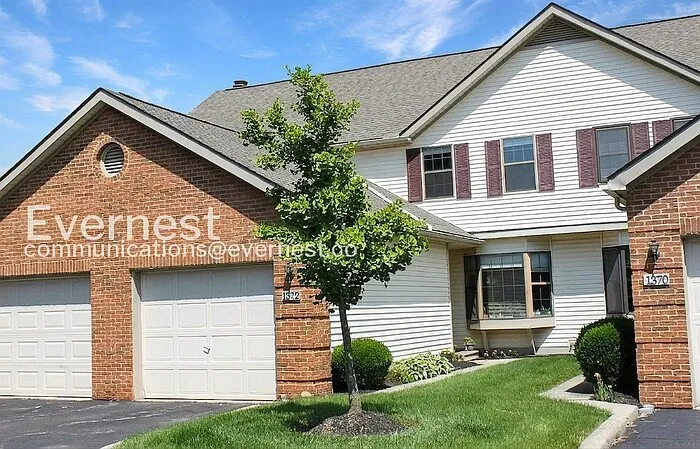 1372 Eastwick Way