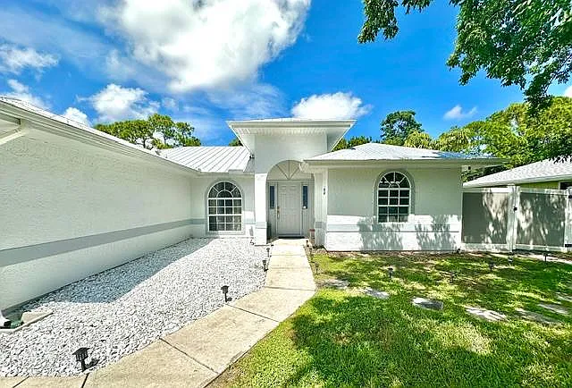 2279 SE Blossom Rd — Photo 1