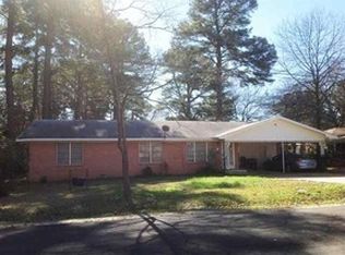 702 Ranier Dr, Longview, TX 75604