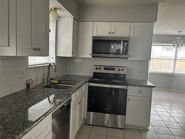 402 Oak Harbor Dr — Photo 12