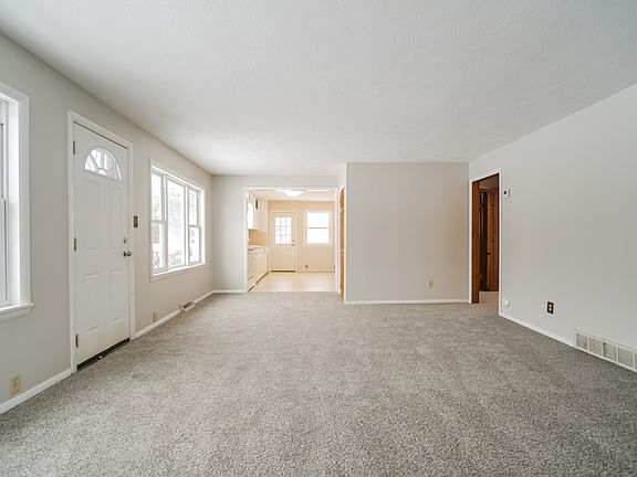 5th image of 23592 High Rd