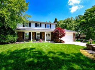 1425 Oxford Ln, Wheaton, IL 60189