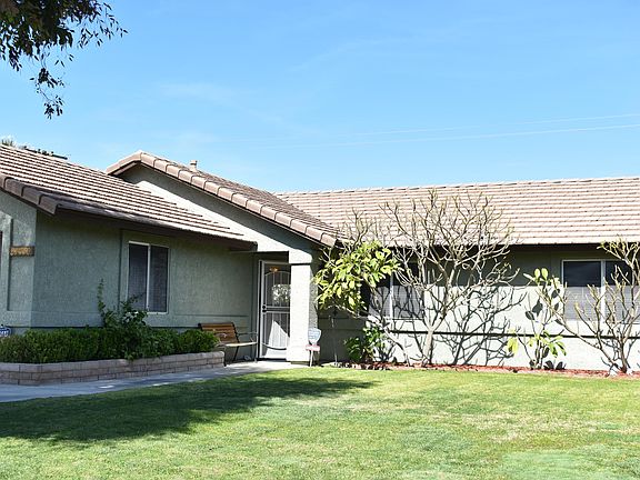 3rd image of 81550 San Nigel Ave