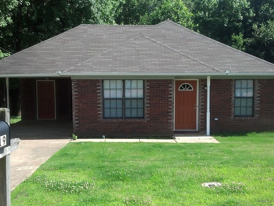 1st image of 119 Laurel Ln
