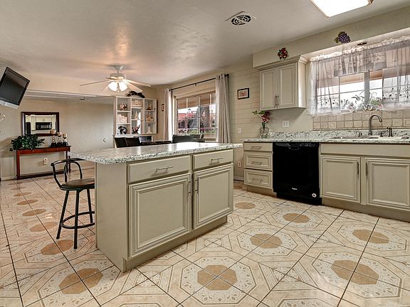 5th image of 3808 N 57th Dr