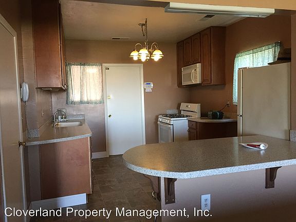 5th image of 13615 Longview Ave