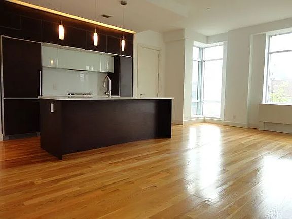 4th image of 452 Keap St Unit 210