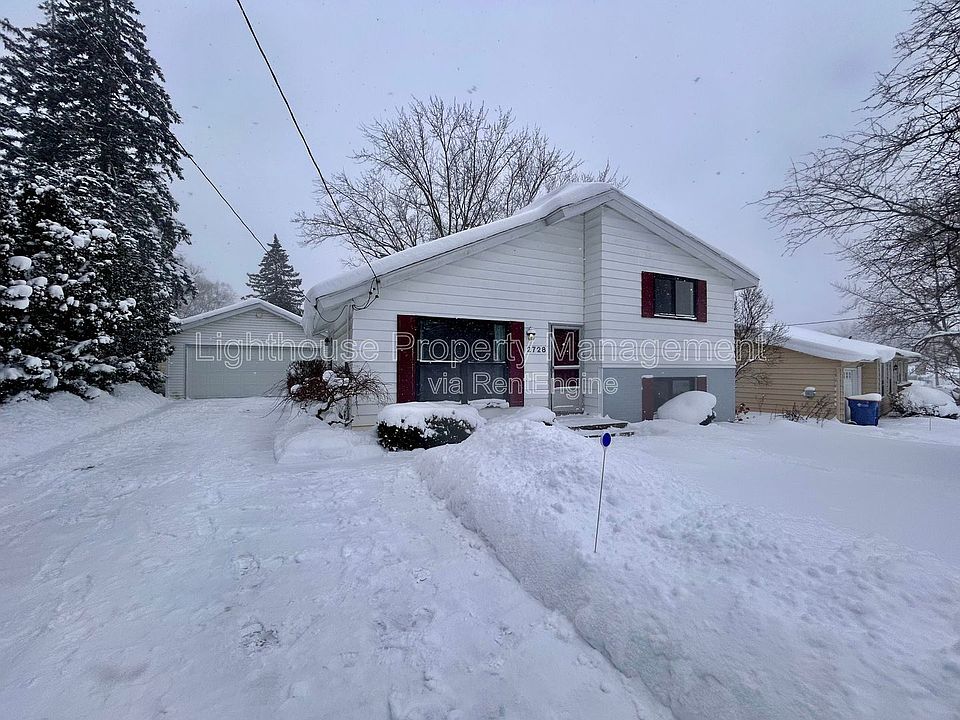 1st image of 2728 Vassar Dr SE