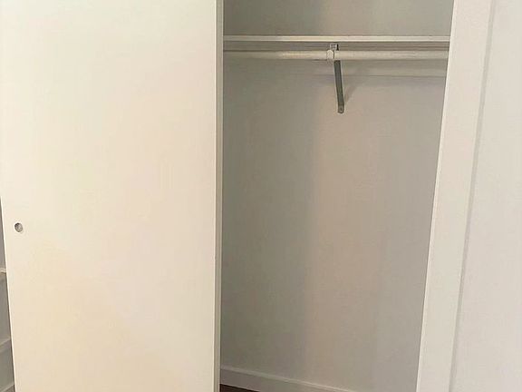 5th image of 2232 Franklin Ave E APT 302
